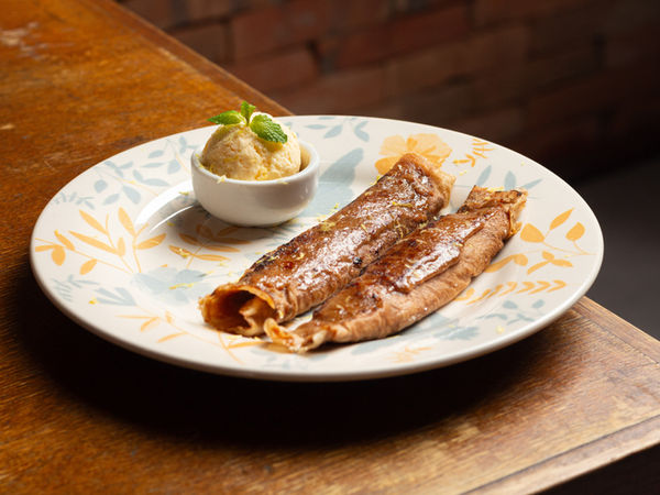 Panqueques Con Dulce de Leche y Helado